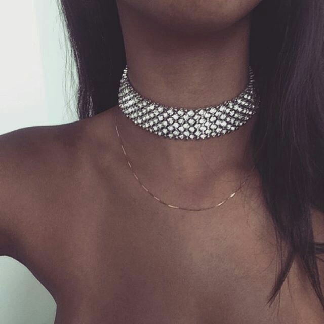 Thick and glam silver choker