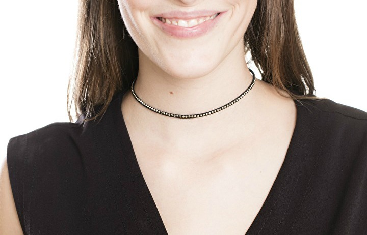 Minimalist stud choker