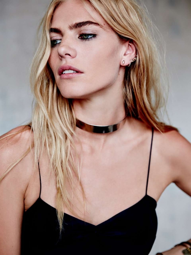 Delicate choker