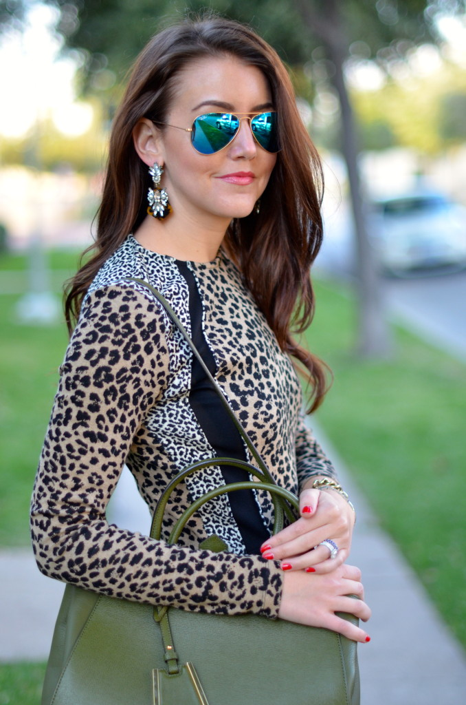 Statement drop earrings, street style