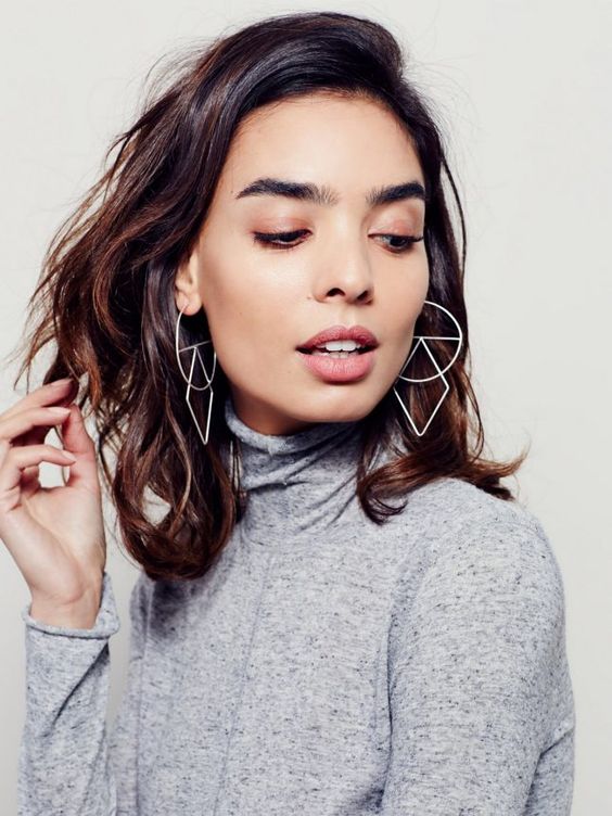 Style guide on how to wear Small Hoop Earrings – Onpost