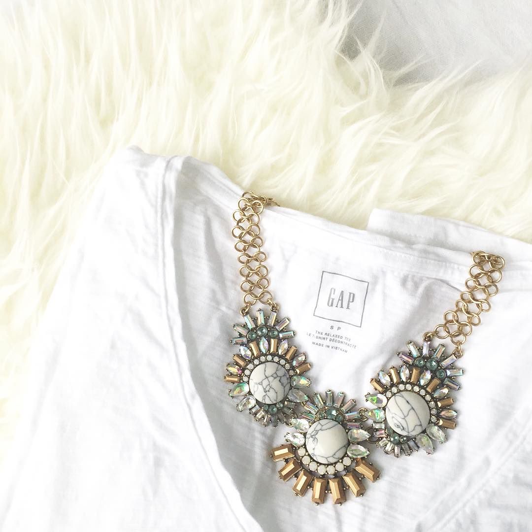 Marble statement necklace