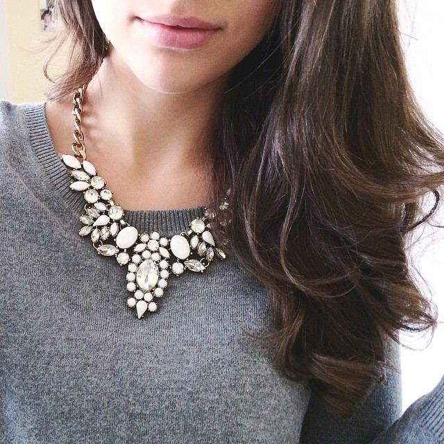 White statement necklace