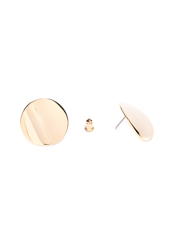 Circle stud earrings