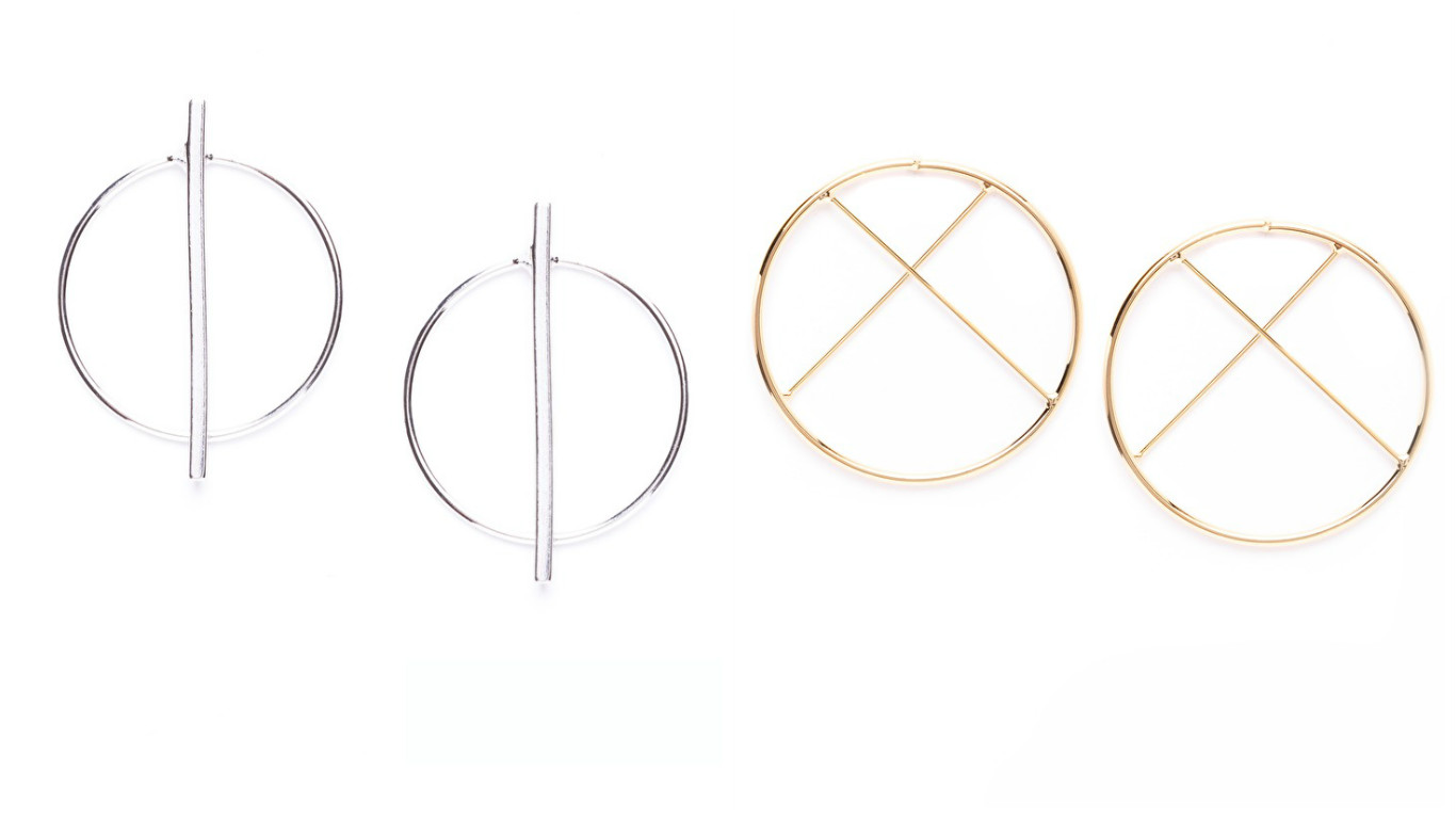 Minimalist hoop earrings