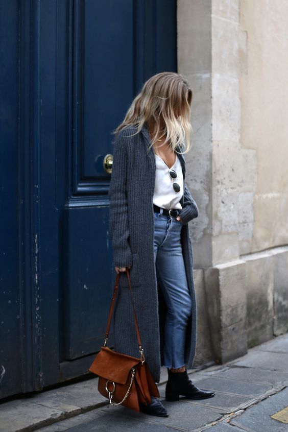 Street style, delicate necklace, long blazer