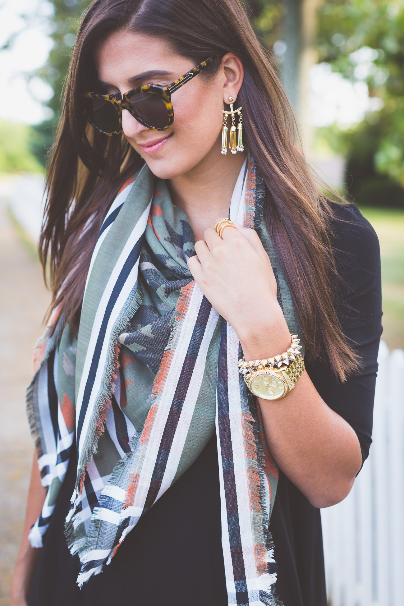 Tassel earrings, scarf