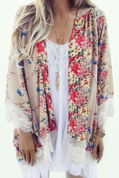 Kimono combined with long necklace